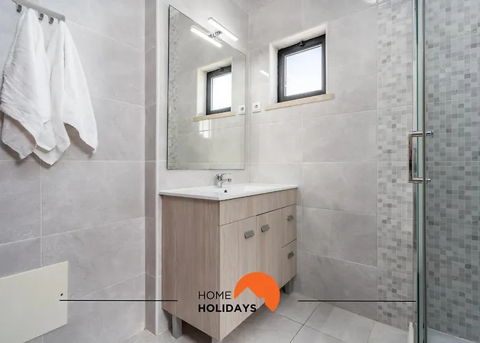 #232 Girasol 33 By Holidays ヴィラ